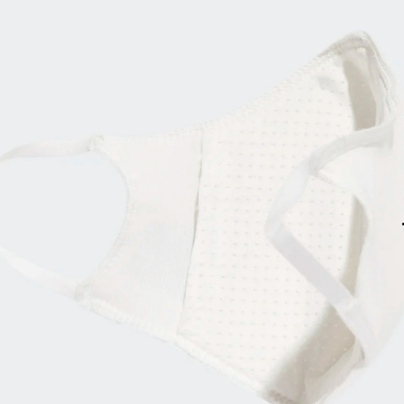 🦋5/$25 Adidas face masks - Picture 2 of 8